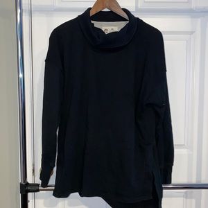 Black sweatshirt